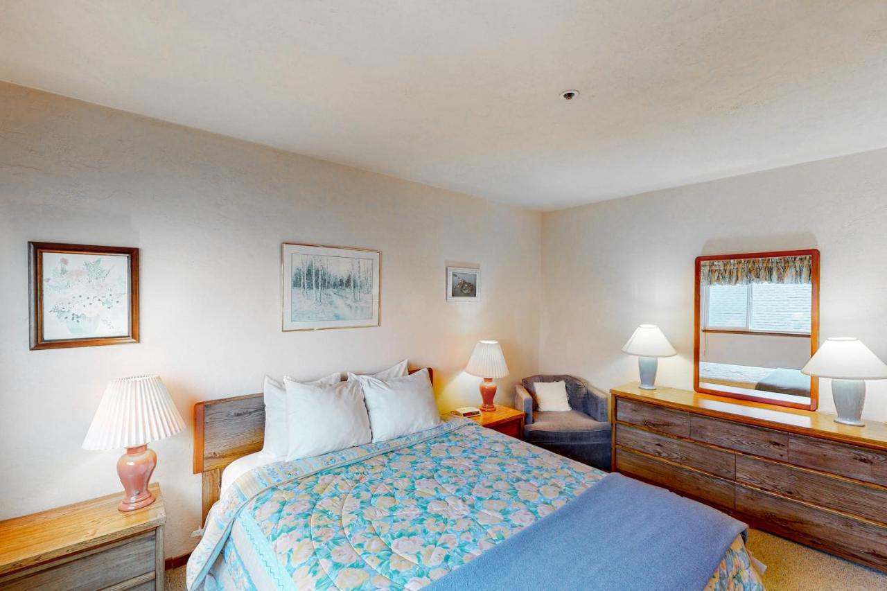 Nye Beach Lighthouse Vista Newport Room photo